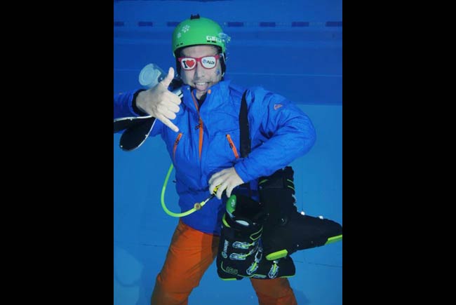 Sandro Krawinkler beim neuen Trendsport Unterwasserskifahren.